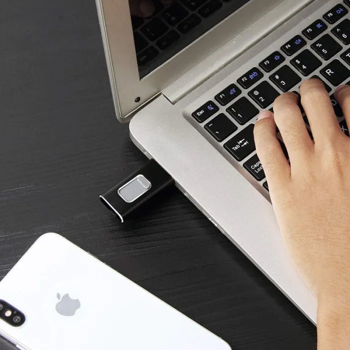 4-In-1 USB Flash Drive Fast Data Transfer and Storage - Image 4