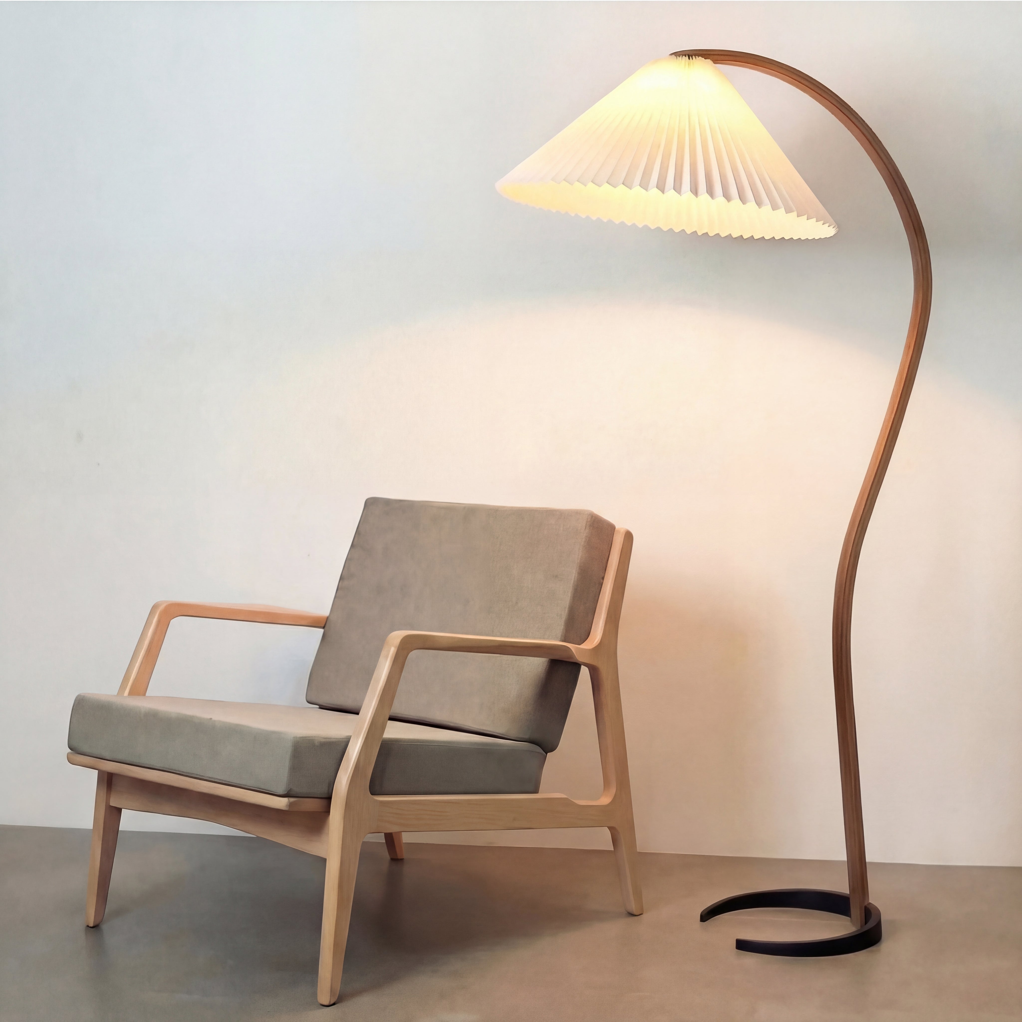 Elegant Arc Floor Lamp | Modern Beech Wood Design for Living Room 2