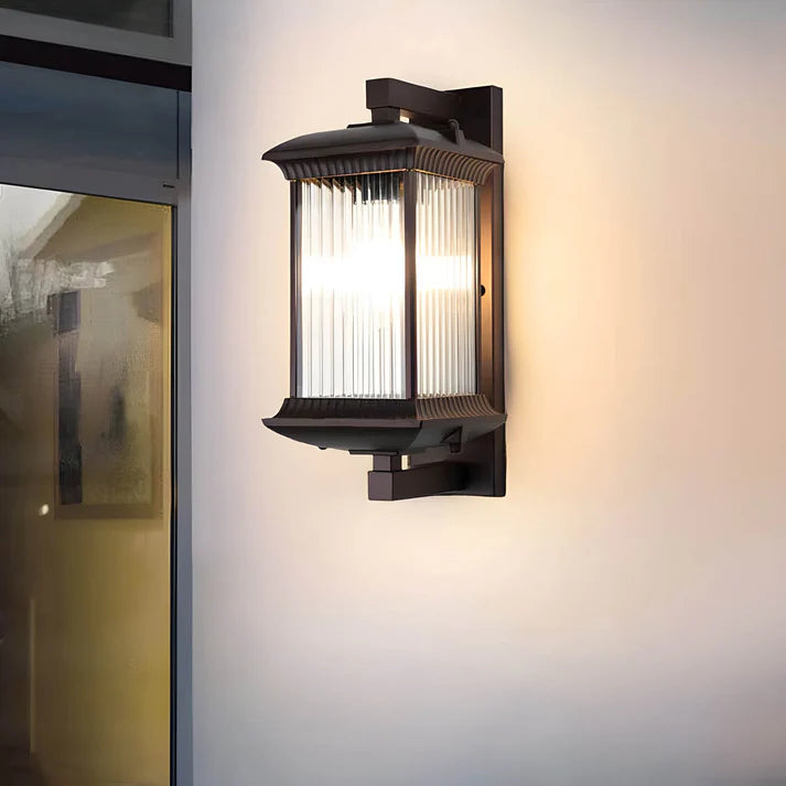 Elegant Outdoor Wall Light | Classic Lantern Design & LED Illumination 2