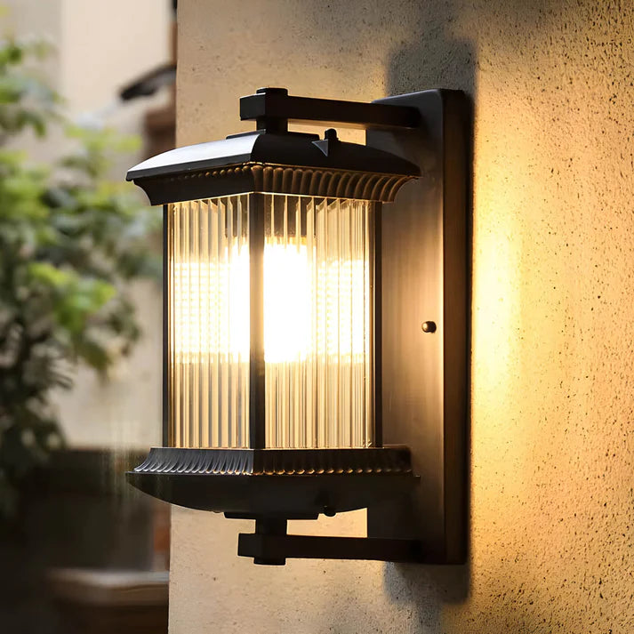 Elegant Outdoor Wall Light | Classic Lantern Design & LED Illumination 3