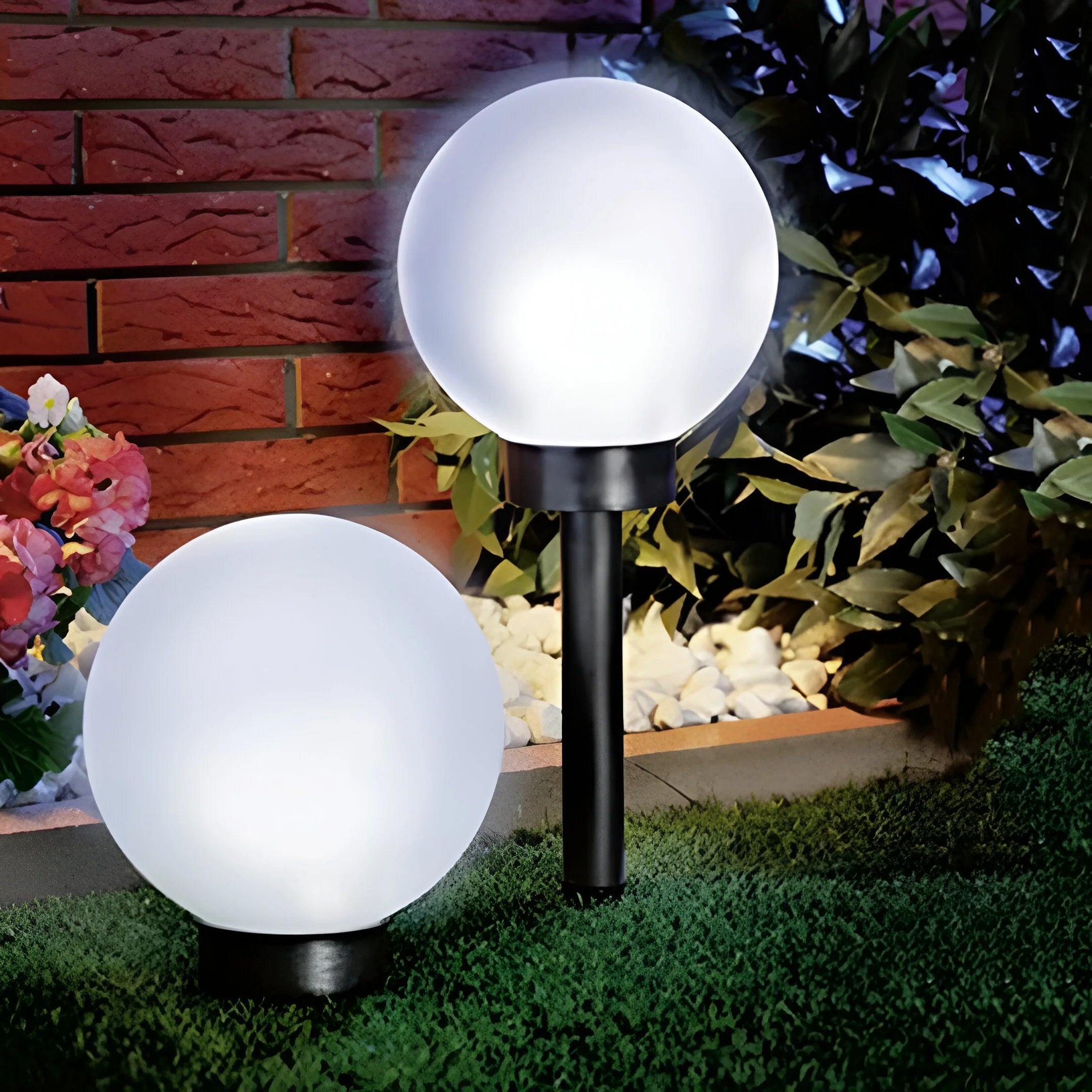 Elegant Solar Pathway Lights | Waterproof Garden Illumination 4
