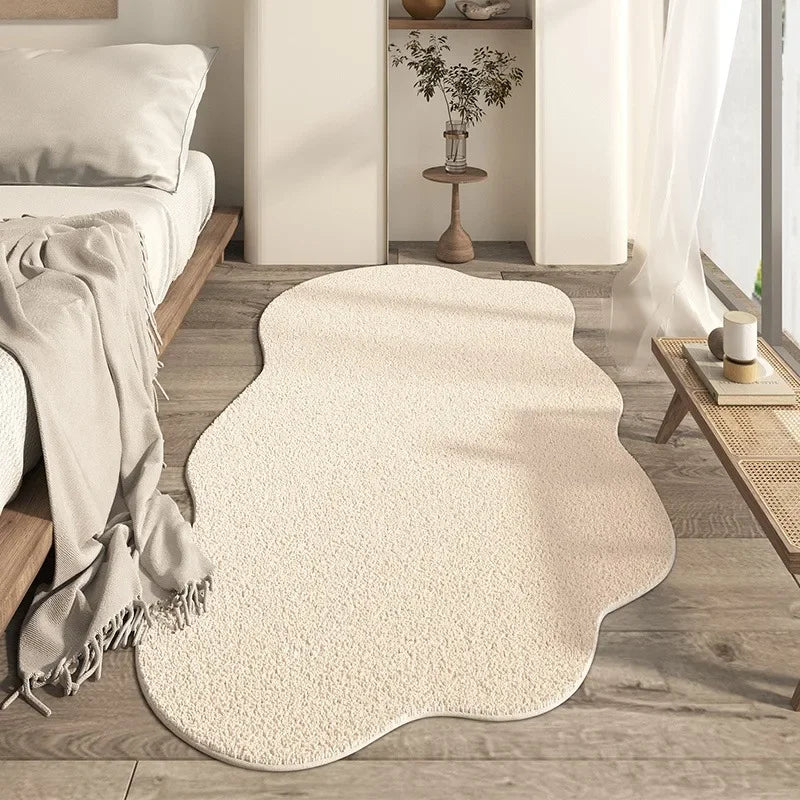 Soft Cream Area Rug | Irregular Shape & Non-Slip Design 1