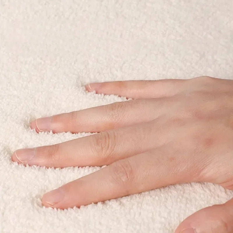 Soft Cream Area Rug | Irregular Shape & Non-Slip Design 3