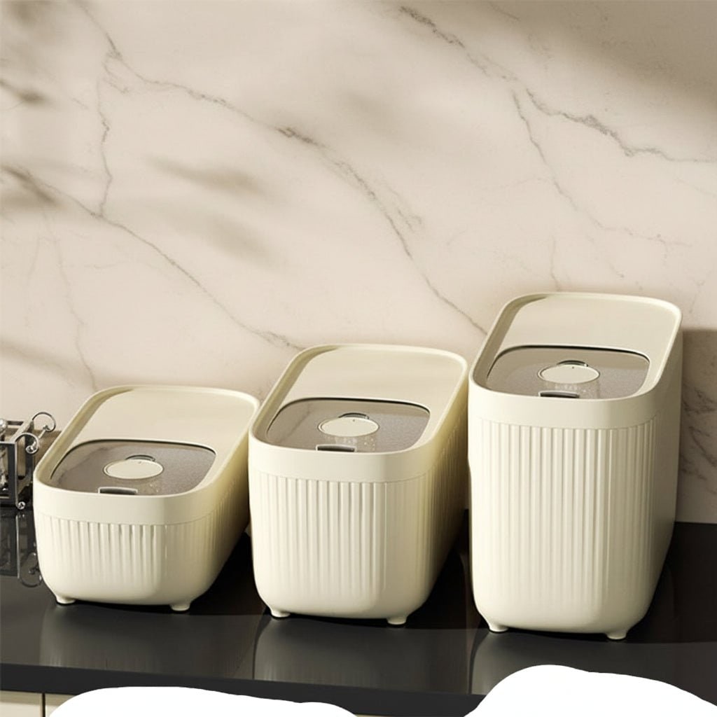 Airtight Pet Food Storage Container Freshness and Moisture Protection - Image 4