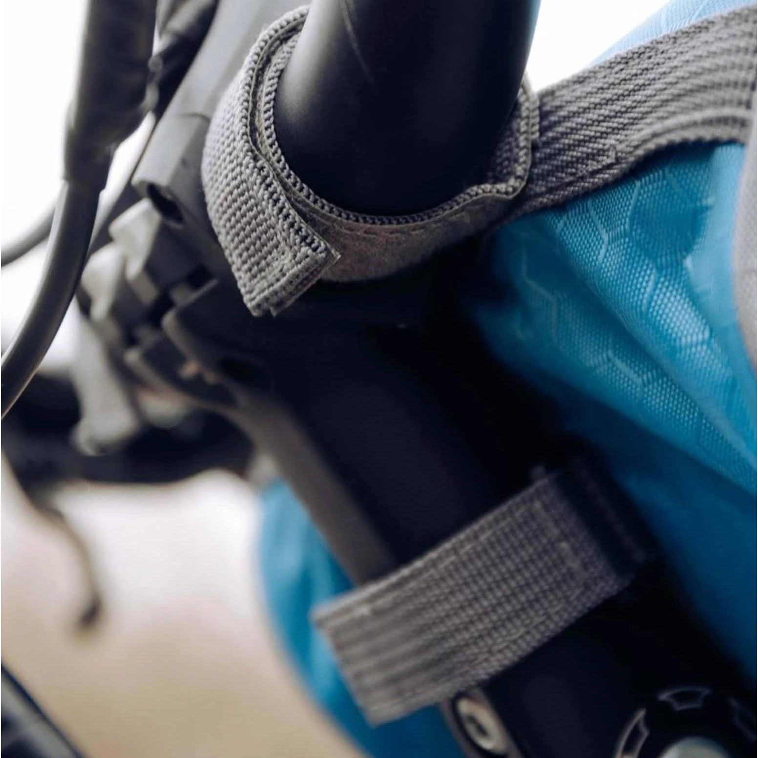 Bike Bag Phone Window Adjustable Handlebar Pouch - Image 9