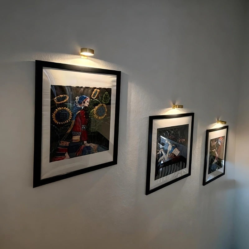 Cordless Picture Light Art Displays Modern Battery-Powered Design - Image 10