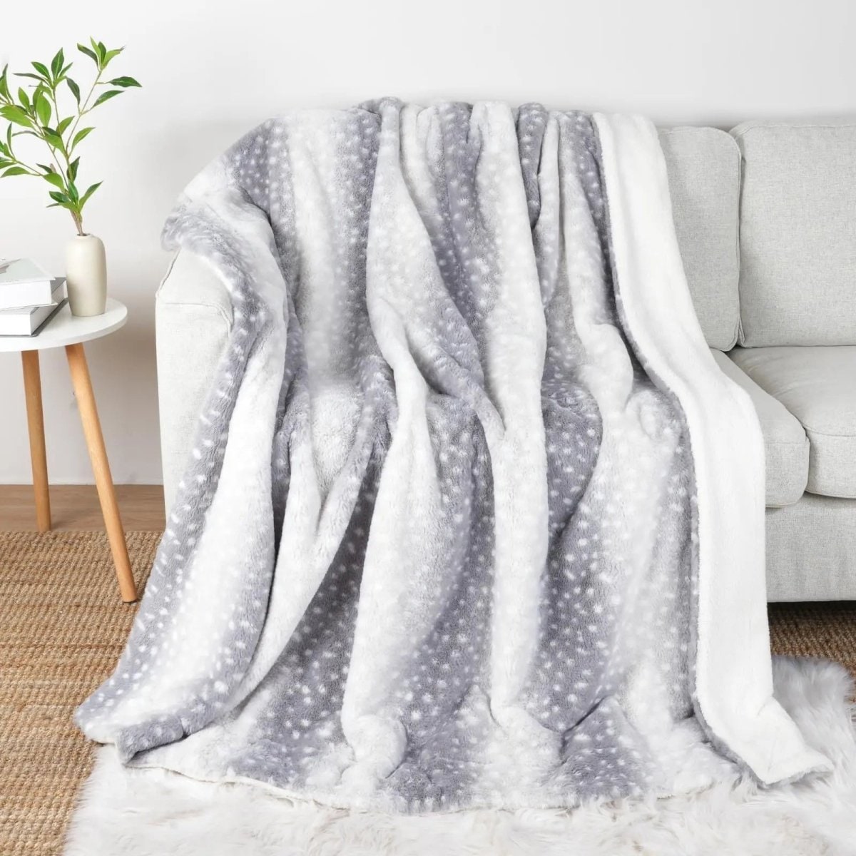 Cozy Reversible Plush Blanket Deer Motif Bedroom Comfort - Image 7