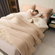 Luxurious Fleece Throw Blanket Cozy Comfort and Warmth - Image 1