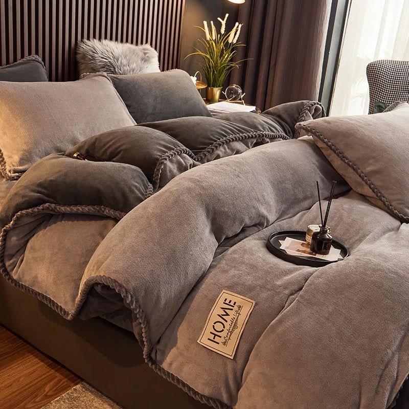 Luxurious Velvet Duvet Cover Set Soft Plush Bedding Comfort - Image 3