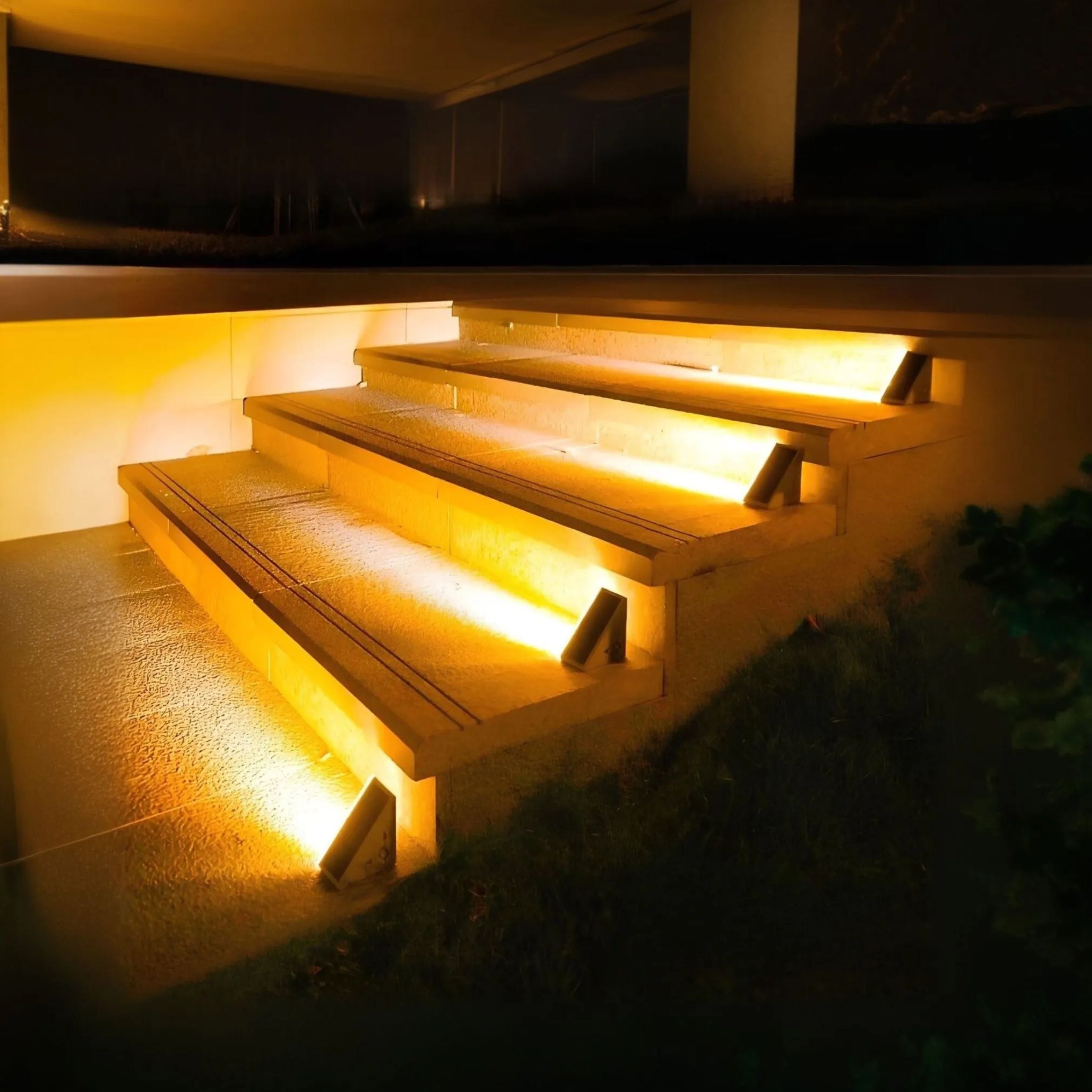 Solar Powered Stair Lights Outdoor Safety and Illumination - Image 12