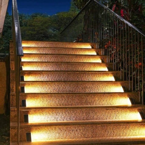 Solar Powered Stair Lights Outdoor Safety and Illumination - Image 2